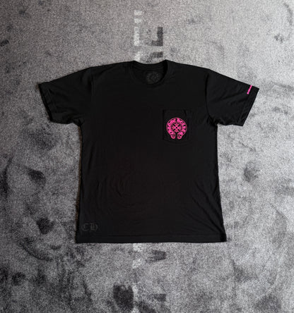 CHROME HEARTS PINK HORSESHOE SHORTSLEEVE TEE (BLACK)
