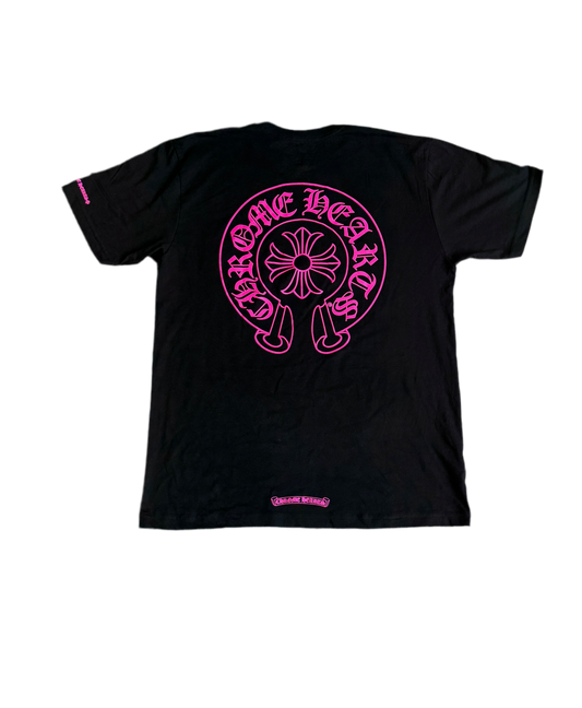 CHROME HEARTS PINK HORSESHOE SHORTSLEEVE TEE (BLACK)
